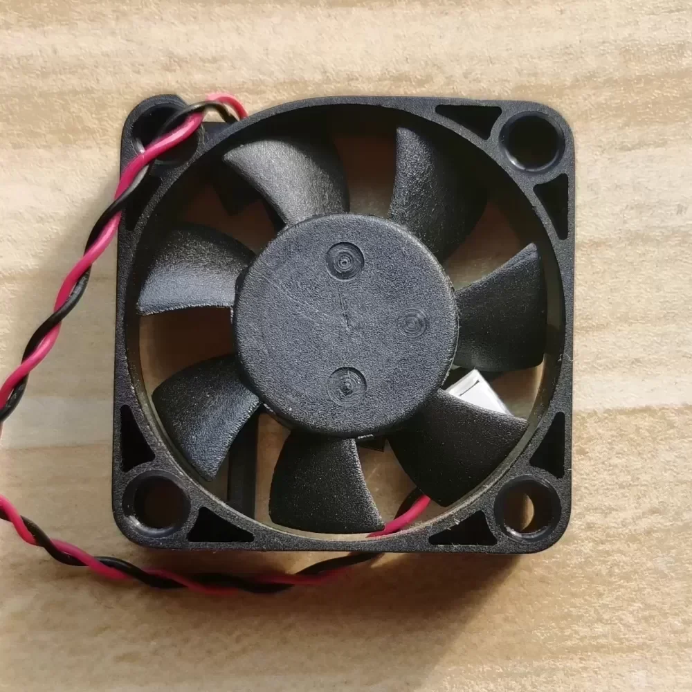 AD0405MB-G70 ADDA 4010/5V fan AD0405MB-G70 ADDA 4010/5V fan