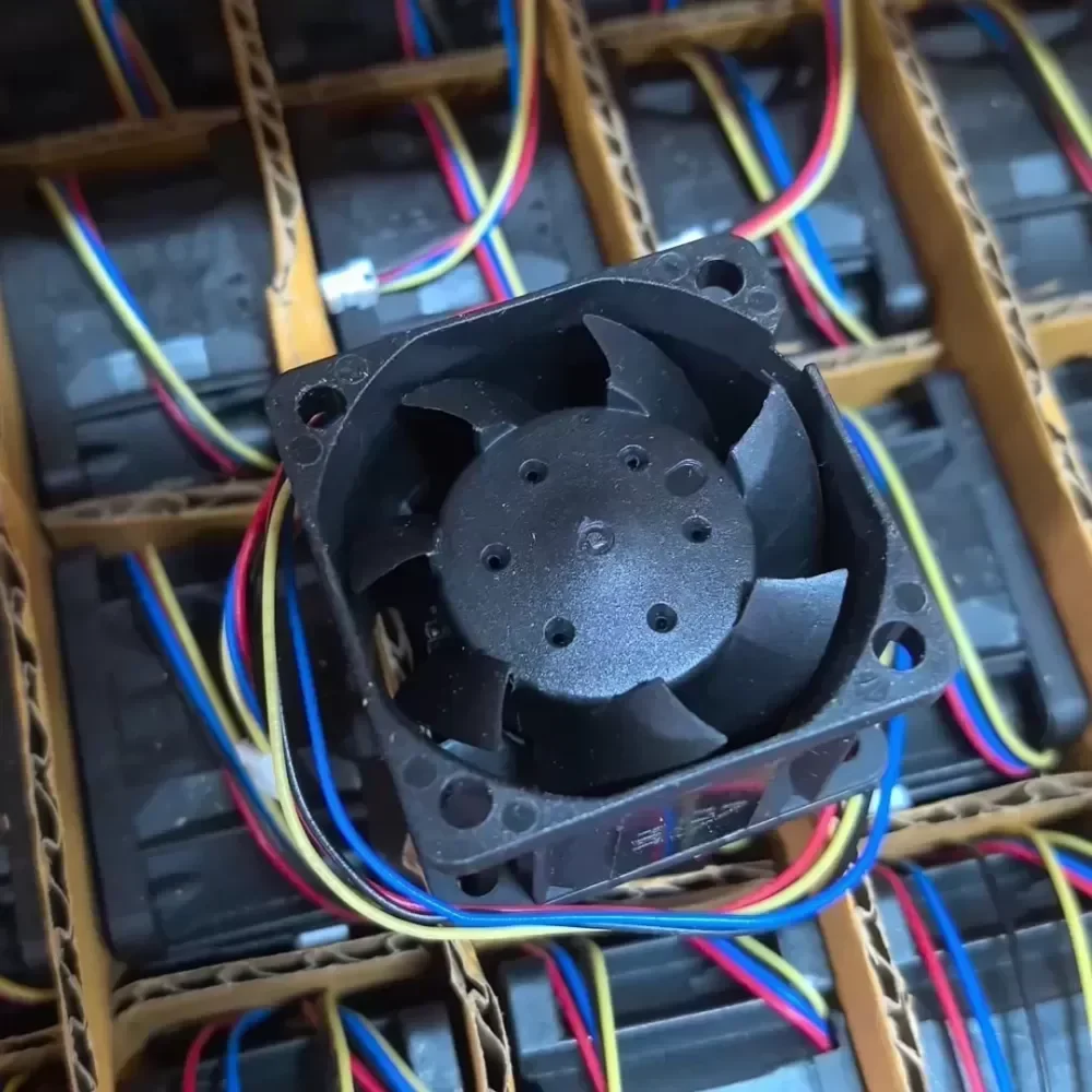 Delta TFB0412EHN 4028 12V 0.87A fan Delta TFB0412EHN 4028 12V 0.87A fan