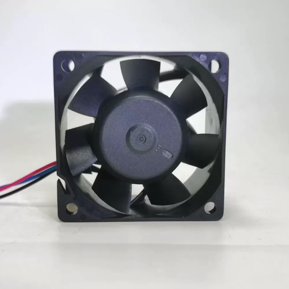 PFB0624EHE-F00 Delta 6038/24V three-wire fan PFB0624EHE-F00 Delta 6038/24V three-wire fan
