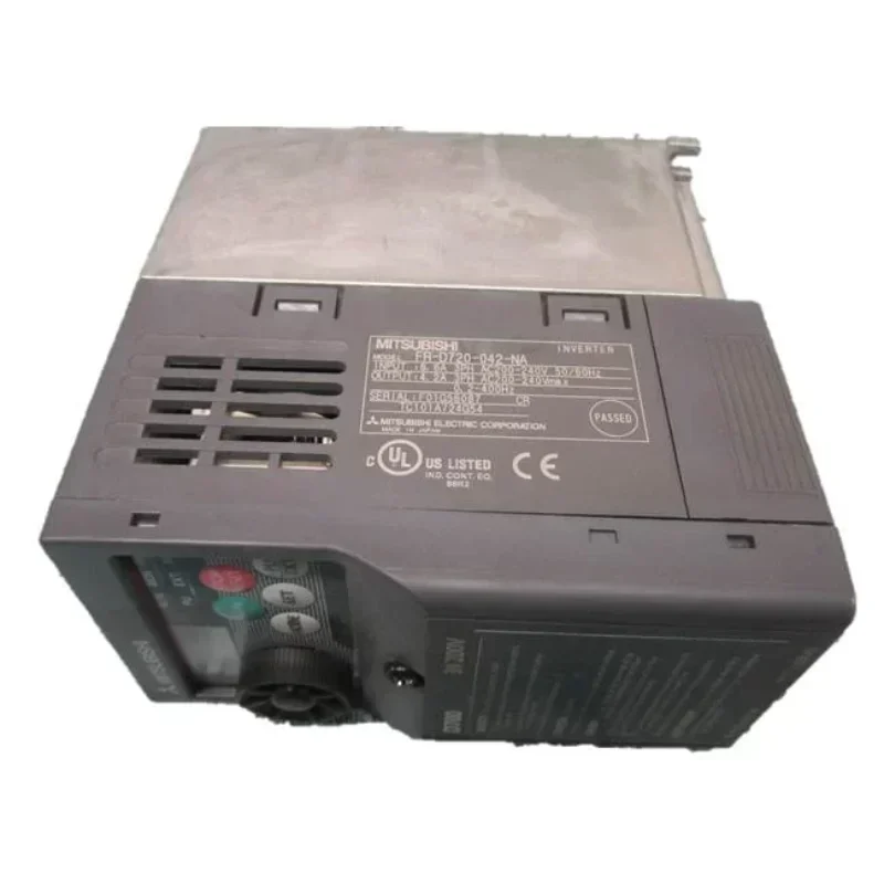 FR-D720-042-NA 0.75KW 200VAC 3P 1HP Triple Output Mitsubishi Inverter