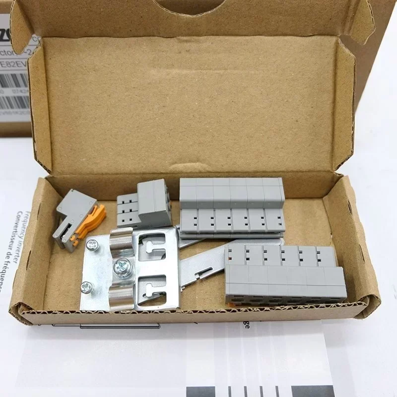 Lenze 8200 Vector E82EV152K2C 13435850 Frequency Converter Lenze Inverter Topline c E82EV152K2C Lenze 8200 Vector E82EV152K2C 13435850 Frequency Converter Lenze Inverter Topline c E82EV152K2C