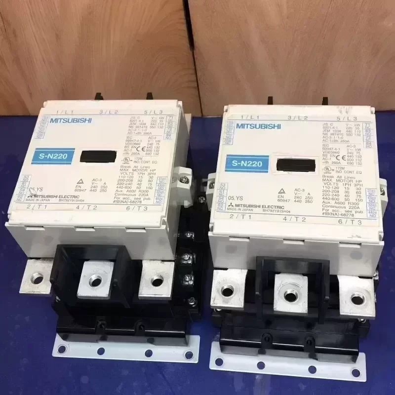 Mitsubishi AC Control Electromagnetic Contactor S-N220 AC200V 2A2B Mitsubishi AC Control Electromagnetic Contactor S-N220 AC200V 2A2B