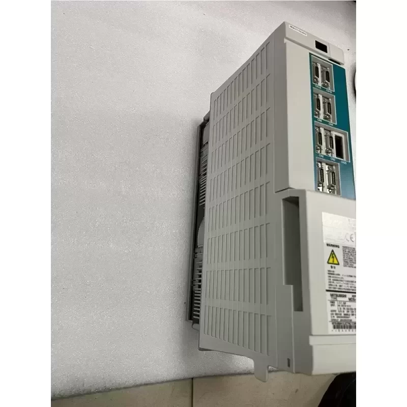 Mitsubishi MDS-C1-V2-3510 Servo Drive Unit Mitsubishi MDS-C1-V2-3510 Servo Drive Unit