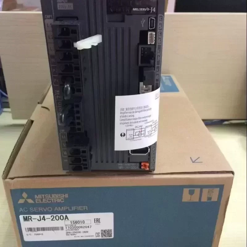 Mitsubishi MR-J4-200A 2000W Universal Interface Three-Phase AC Servo Motor Smart Mitsubishi MR-J4-200A 2000W Universal Interface Three-Phase AC Servo Motor Smart