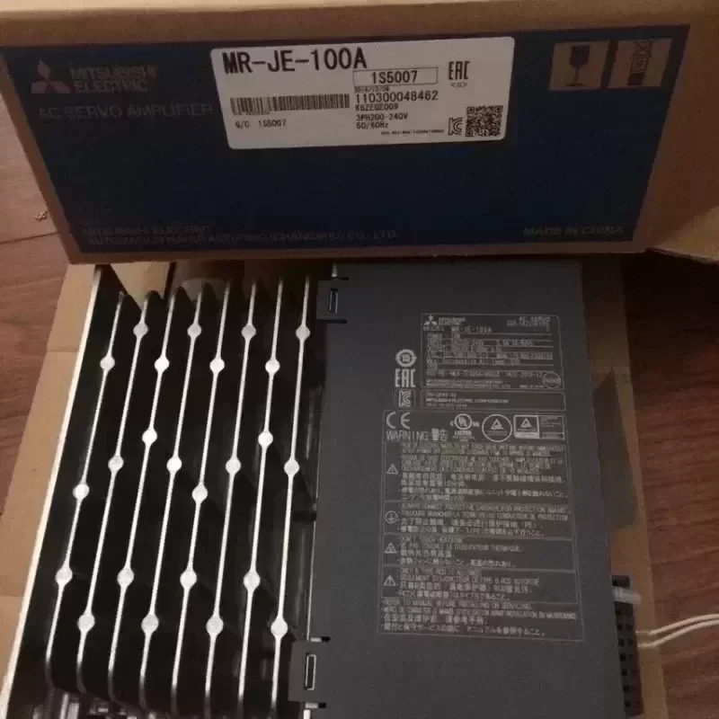 Mitsubishi MR-JE-100A Servo Driver High Performance Servo Motor Driver Mitsubishi MR-JE-100A Servo Driver High Performance Servo Motor Driver