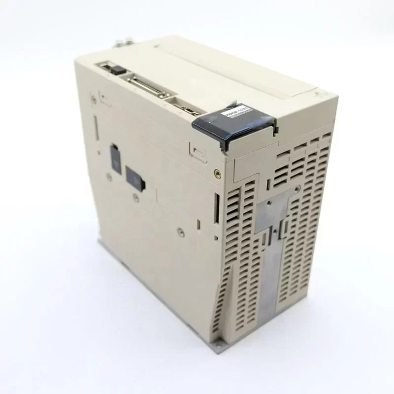 Yaskawa Single Axis AC Servo Drive SGD7S-180A00A Servopack 200V Servo Amplifier Yaskawa Single Axis AC Servo Drive SGD7S-180A00A Servopack 200V Servo Amplifier